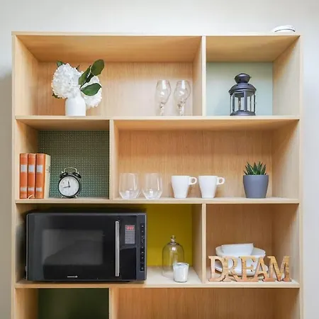 Sous Les Toits Tres Bien Place Et Climatise מונפלייה