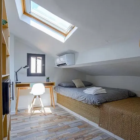 Sous Les Toits Tres Bien Place Et Climatise דירה